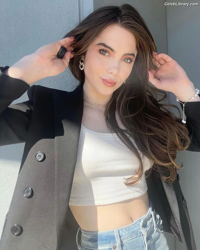 McKayla Maroney photo 21 of 401