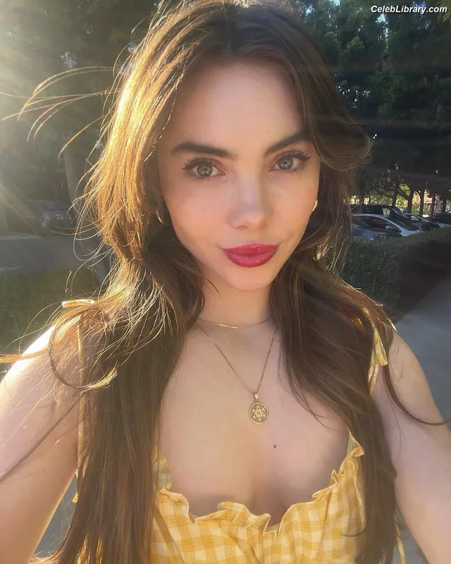 McKayla Maroney photo 4 of 401