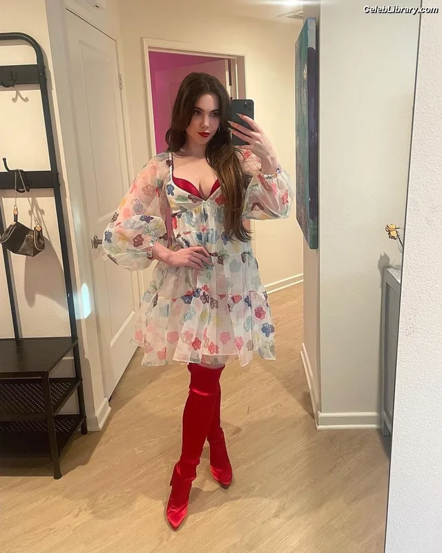 McKayla Maroney photo 9 of 401