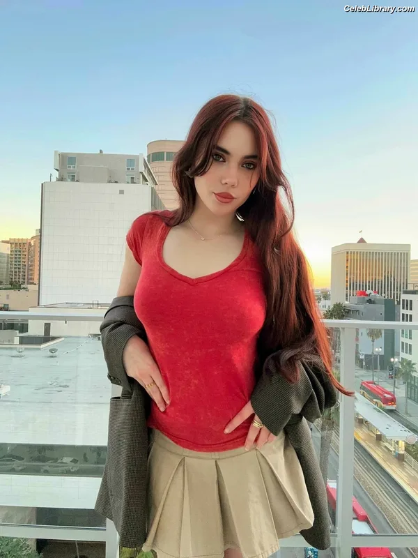 McKayla Maroney photo 14 of 401