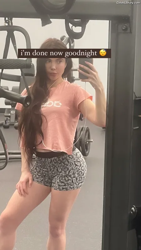 McKayla Maroney photo 16 of 401