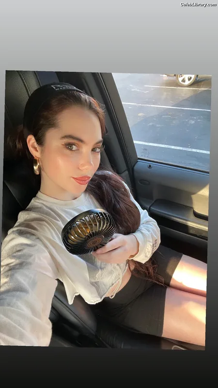 McKayla Maroney photo 1 of 401