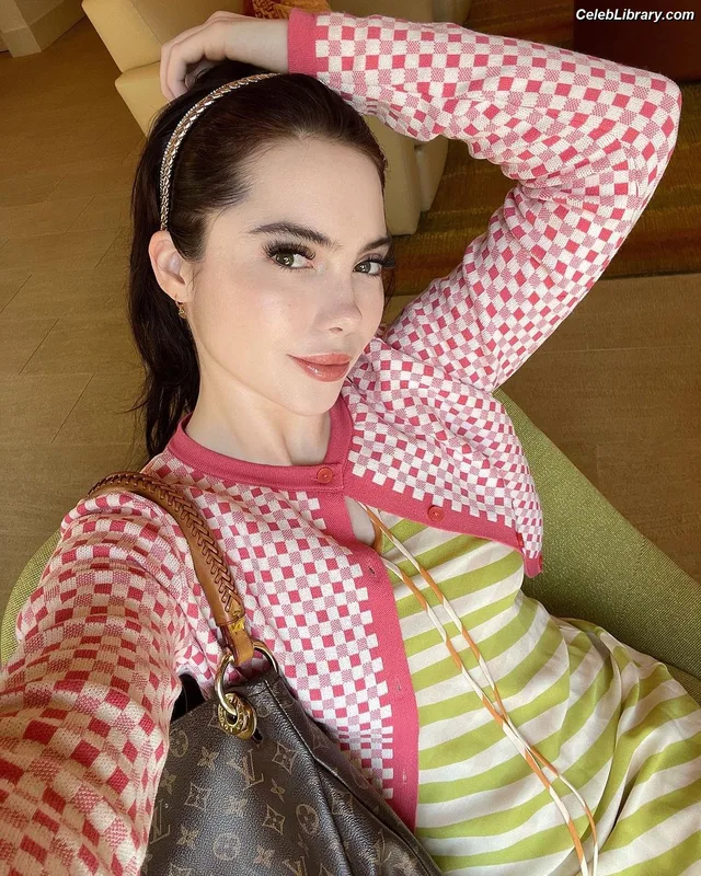 McKayla Maroney photo 6 of 401