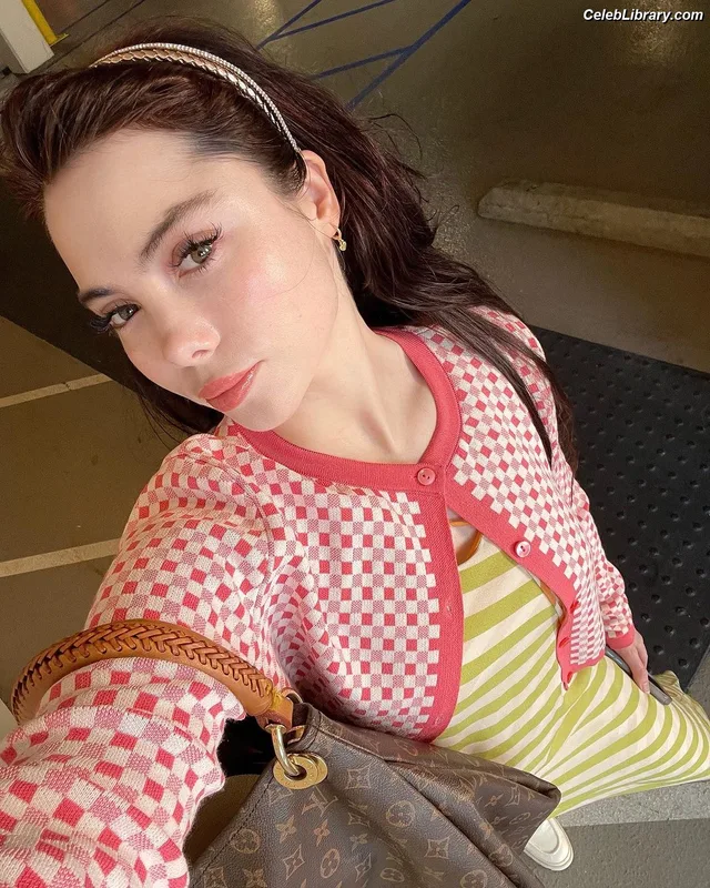 McKayla Maroney photo 7 of 401