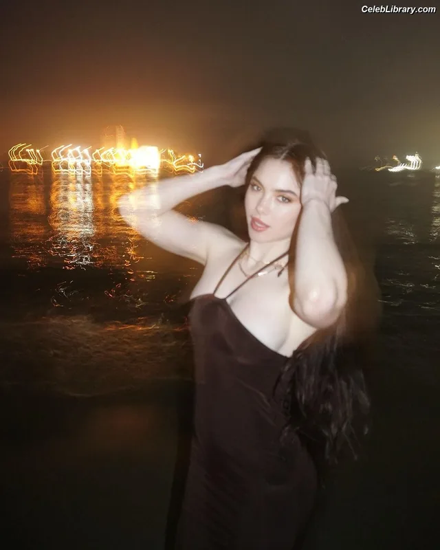 McKayla Maroney photo 16 of 401