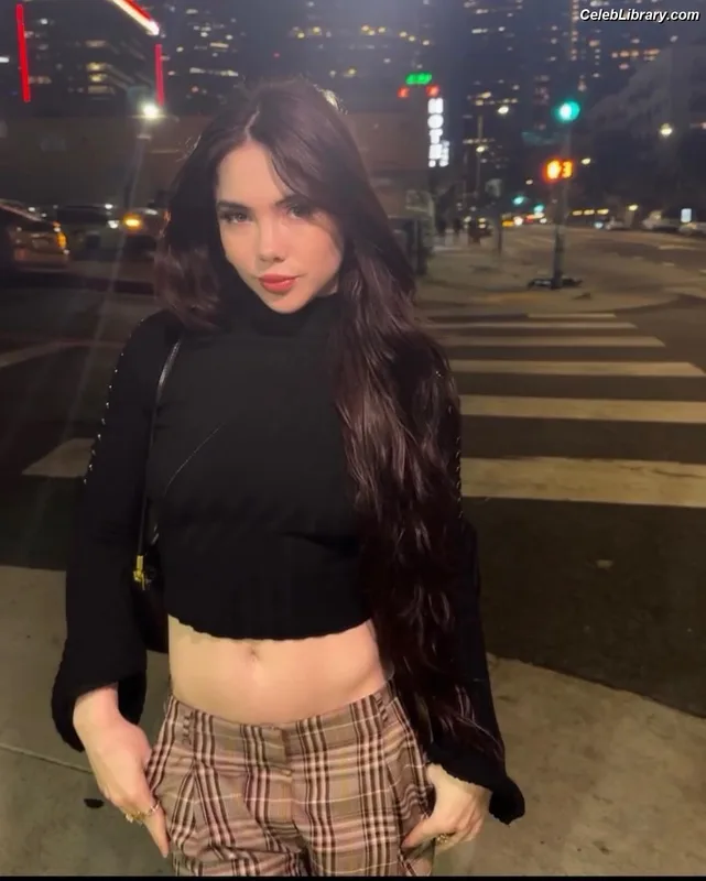 McKayla Maroney photo 17 of 401