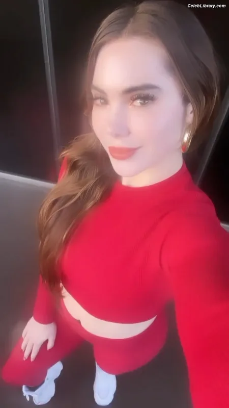 McKayla Maroney photo 6 of 401