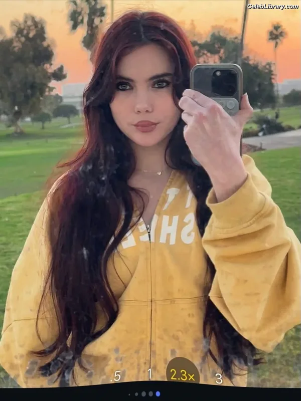 McKayla Maroney photo 19 of 401