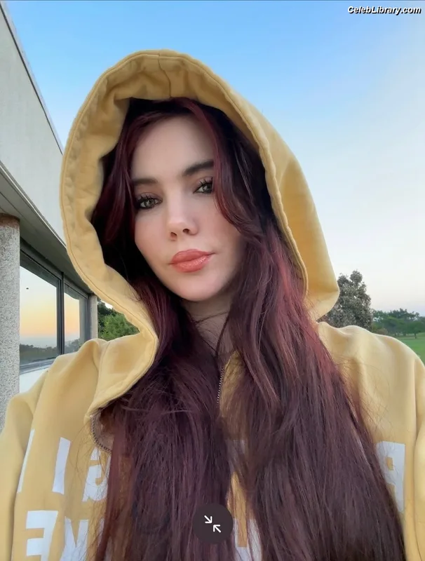 McKayla Maroney photo 20 of 401