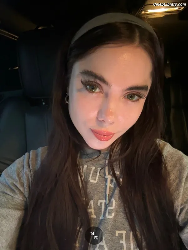 McKayla Maroney photo 21 of 401