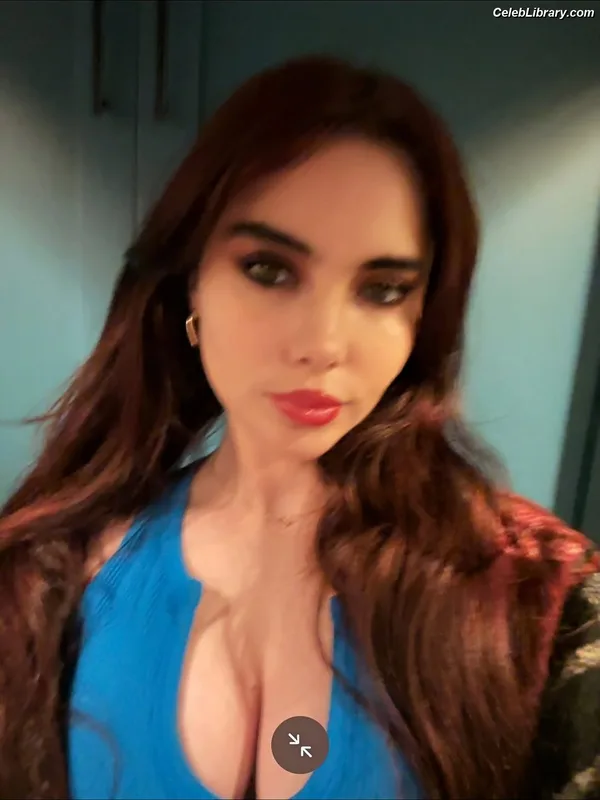 McKayla Maroney photo 1 of 401
