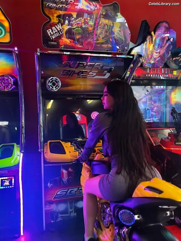 McKayla Maroney photo 5 of 401