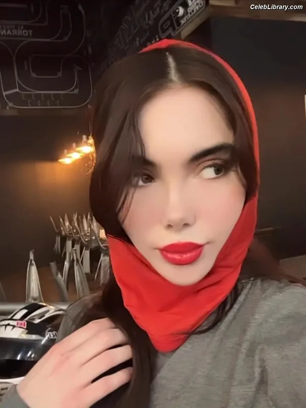 McKayla Maroney photo 8 of 401