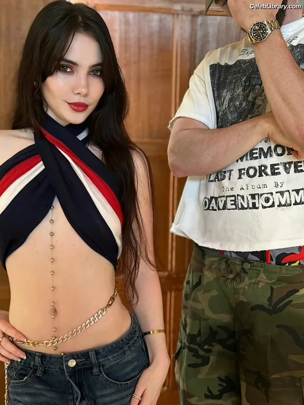 McKayla Maroney photo 2 of 401