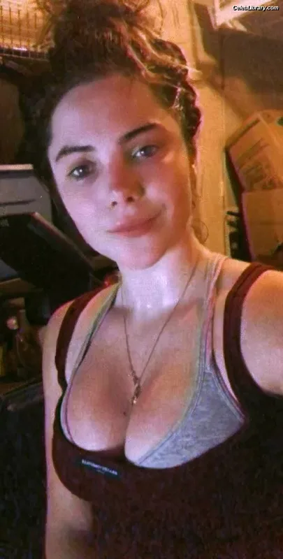 McKayla Maroney photo 10 of 401