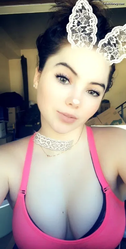 McKayla Maroney photo 12 of 401