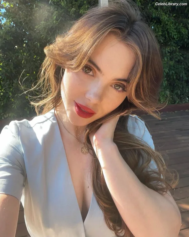 McKayla Maroney photo 2 of 401