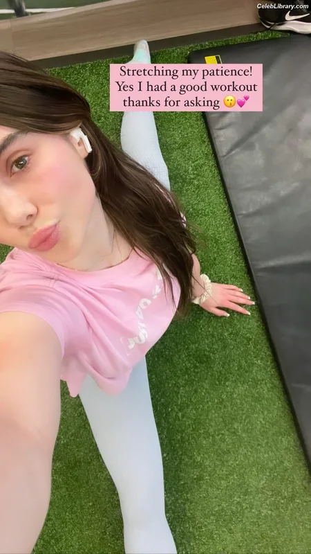 McKayla Maroney photo 12 of 401