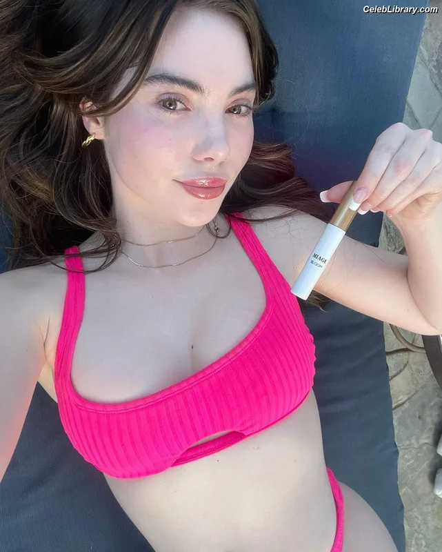 McKayla Maroney photo 14 of 401