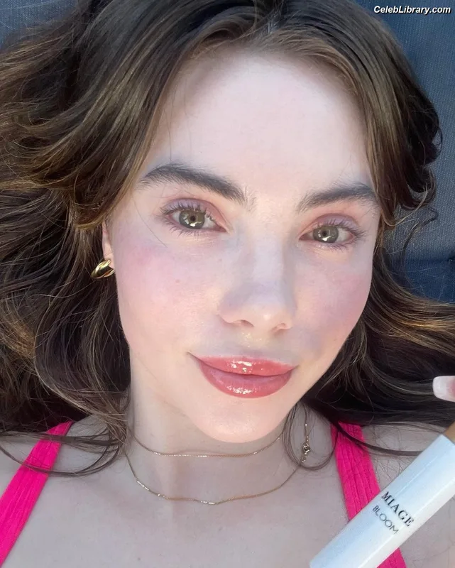 McKayla Maroney photo 15 of 401
