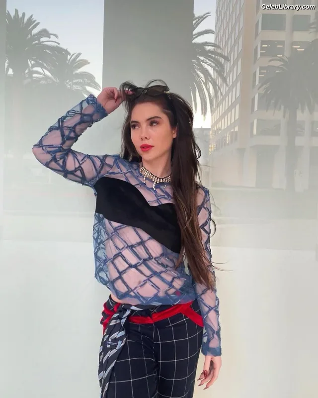 McKayla Maroney photo 2 of 401
