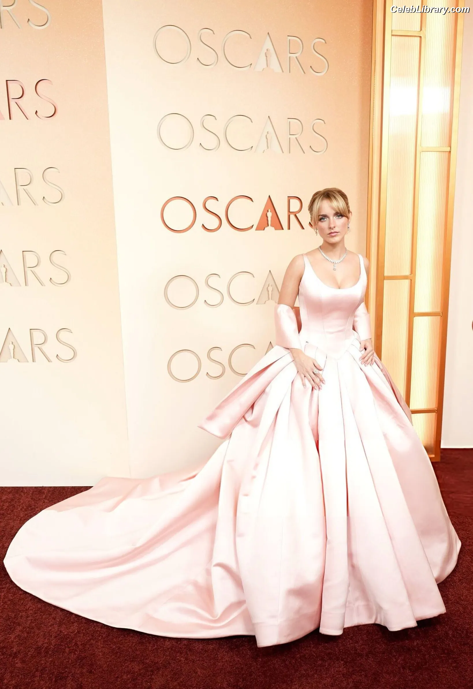 Mckenna Grace photo 18 of 1533