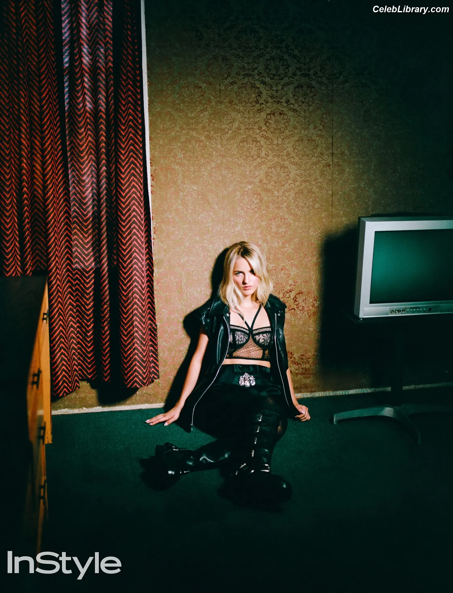 Mckenna Grace photo 6 of 1533