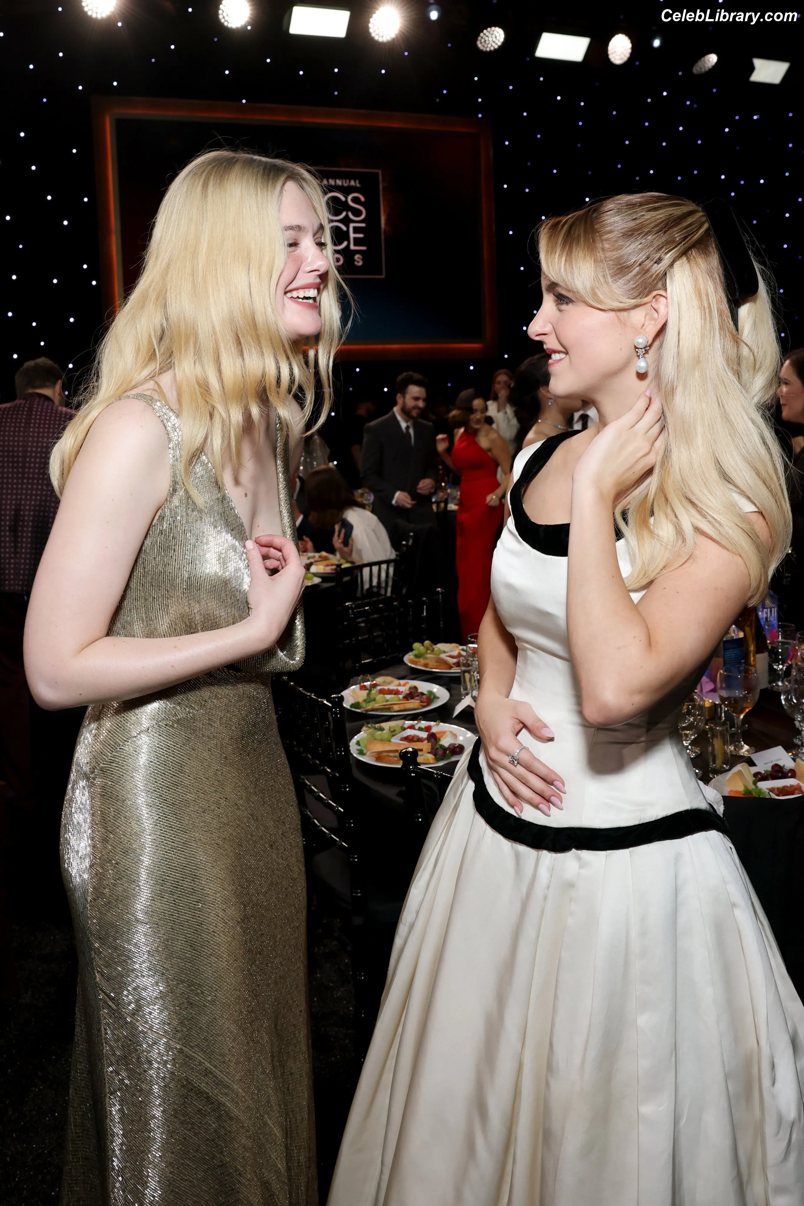 Mckenna Grace photo 4 of 1533