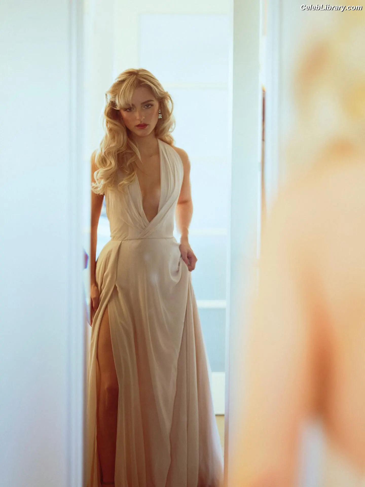 Mckenna Grace photo 11 of 1533