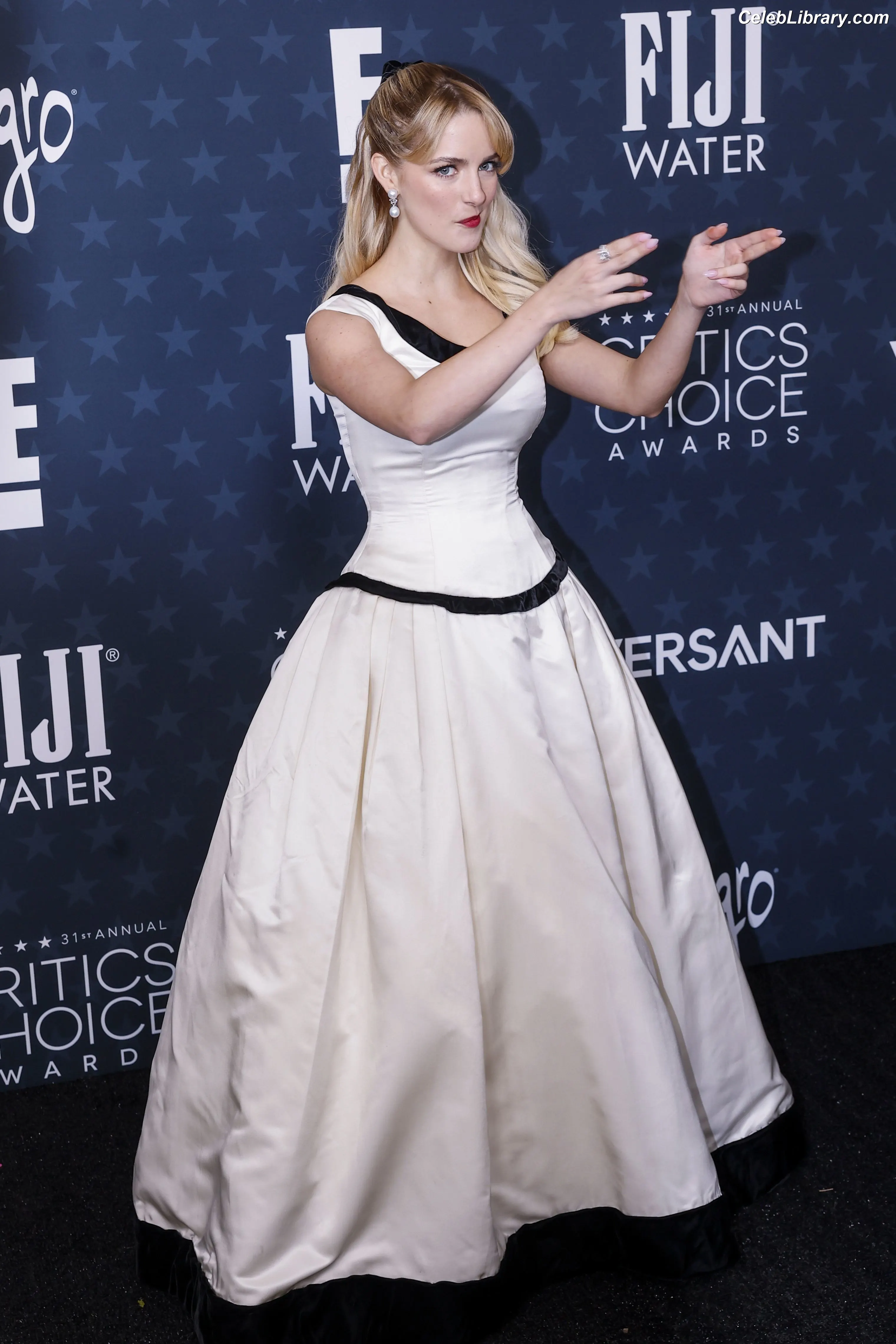 Mckenna Grace photo 20 of 1533
