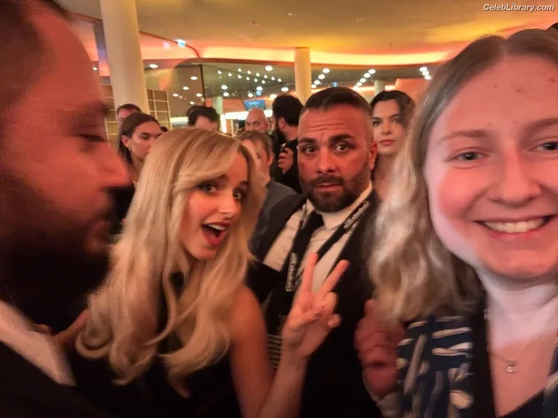 Mckenna Grace photo 22 of 1528