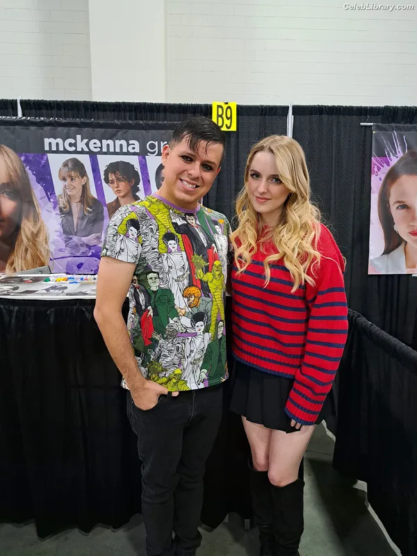 Mckenna Grace photo 4 of 1528