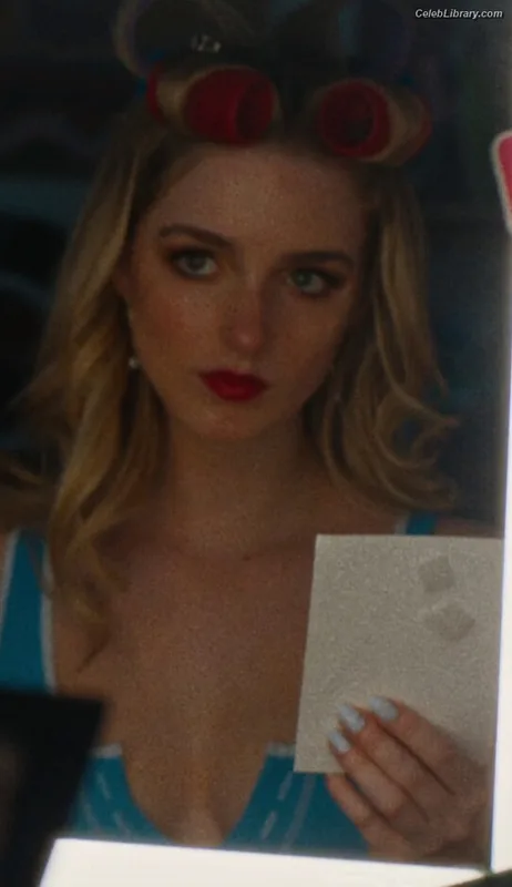 Mckenna Grace photo 6 of 1528