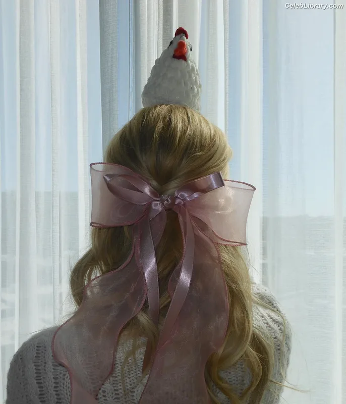 Mckenna Grace photo 4 of 1528