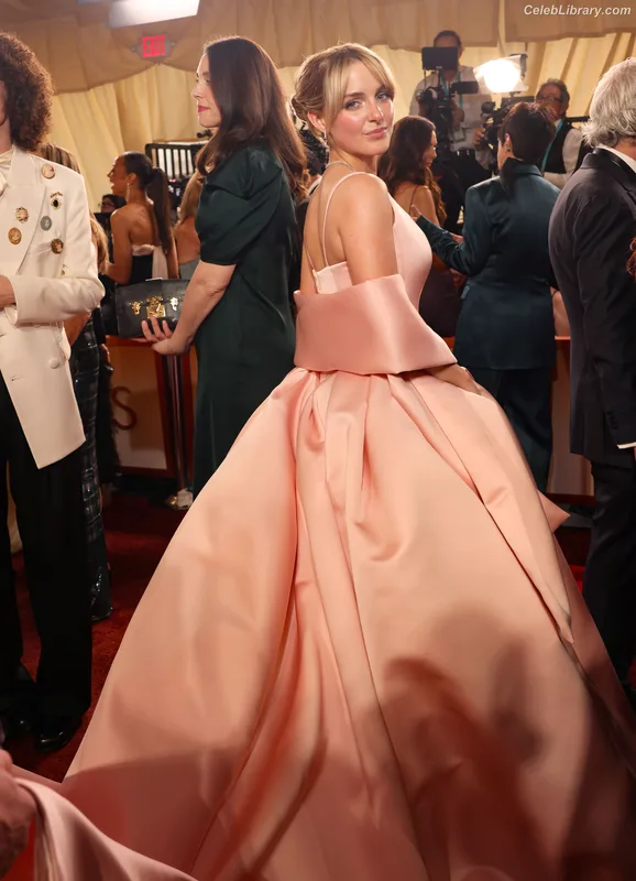 Mckenna Grace photo 2 of 1528