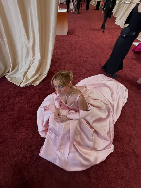 Mckenna Grace photo 8 of 1528