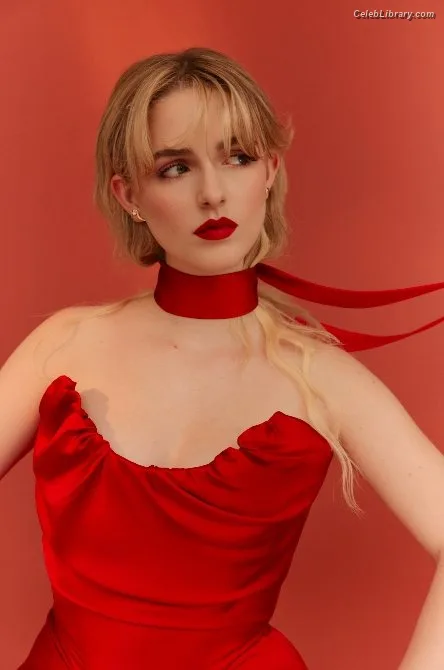 Mckenna Grace photo 11 of 1528