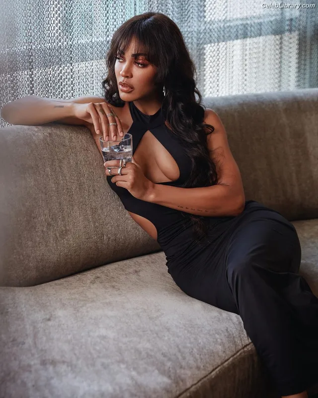 Meagan Good photo 18 of 201