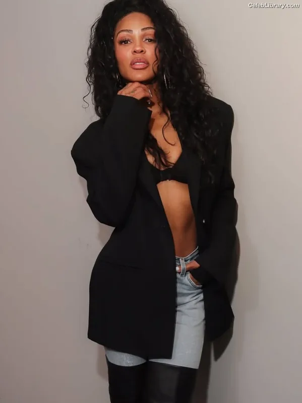Meagan Good photo 2 of 201