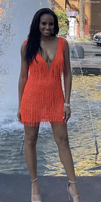 Meagan Tandy photo 12 of 42