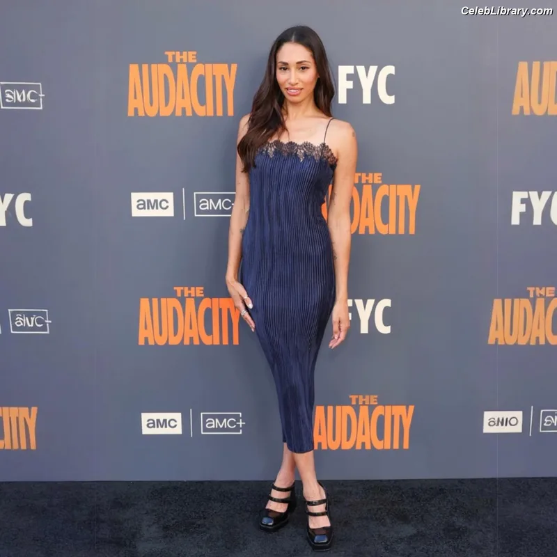 Meaghan Rath photo 3 of 33