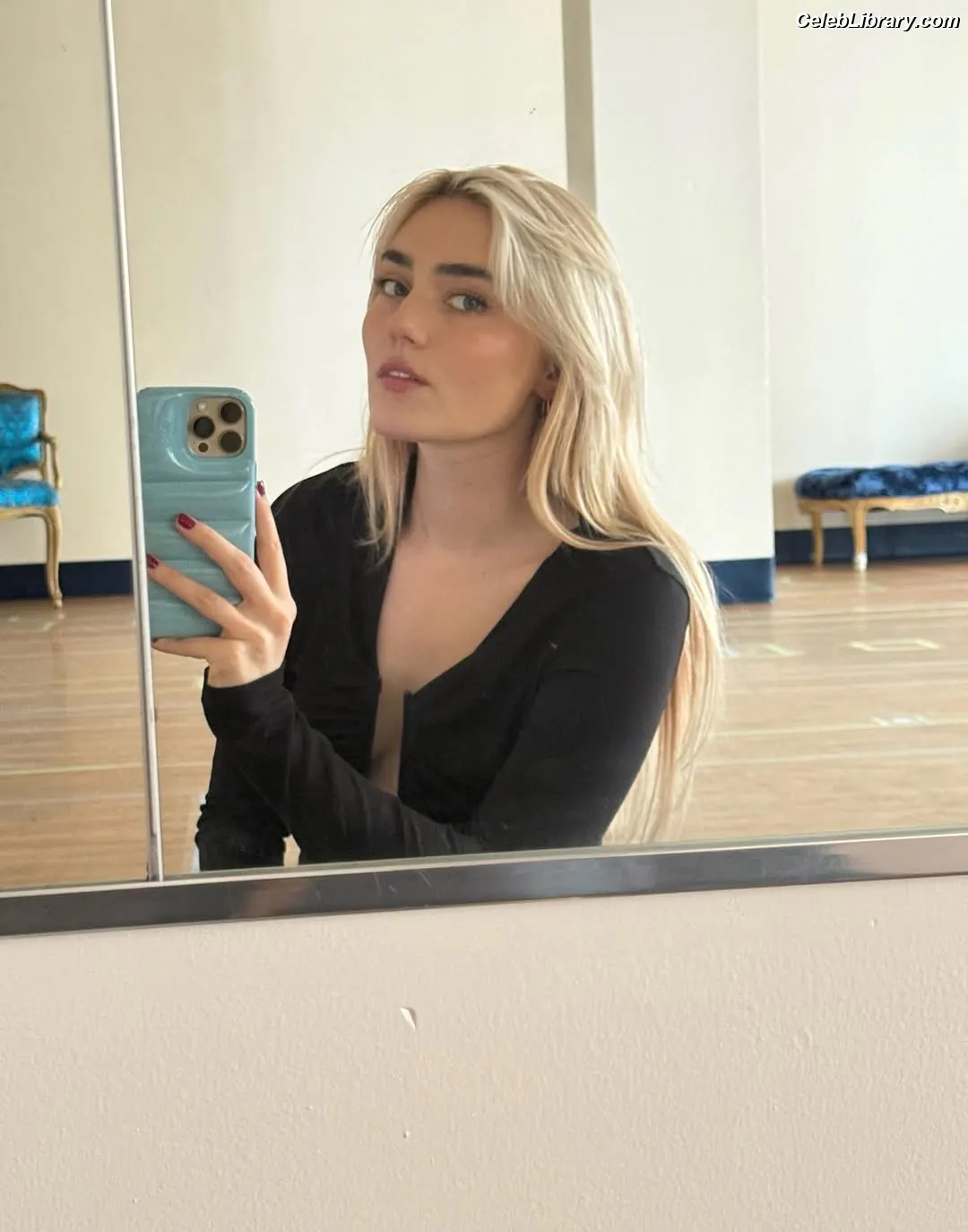 Meg Donnelly photo 3 of 161
