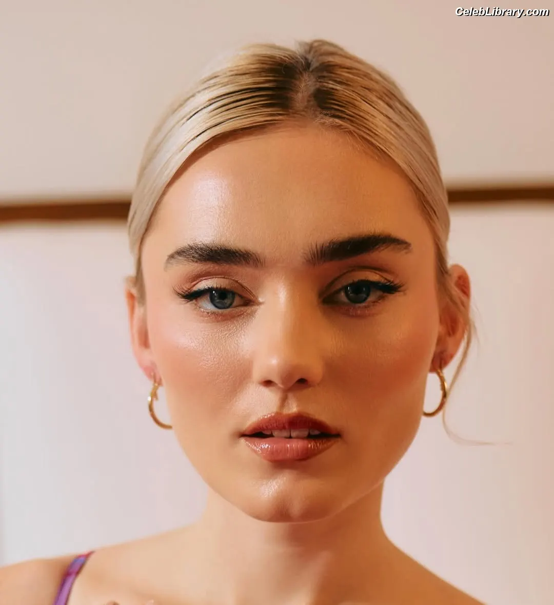 Meg Donnelly photo 11 of 161