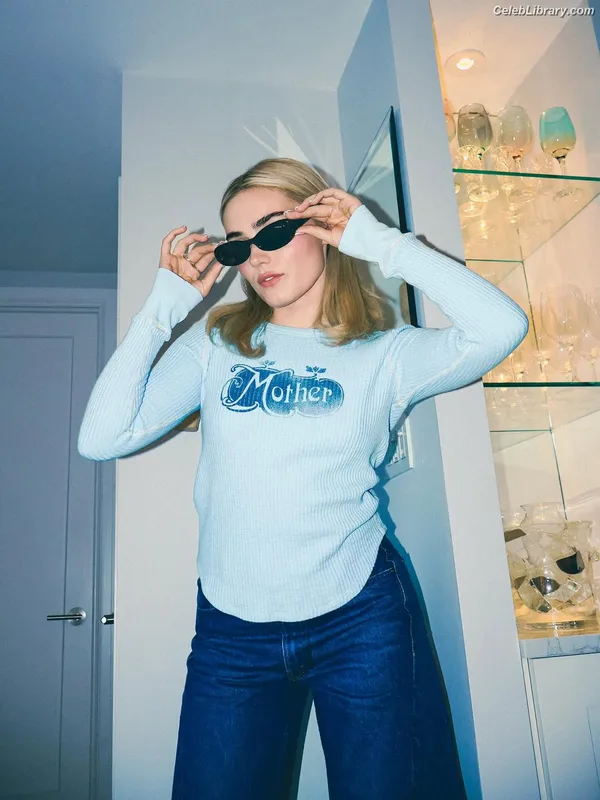 Meg Donnelly photo 9 of 162