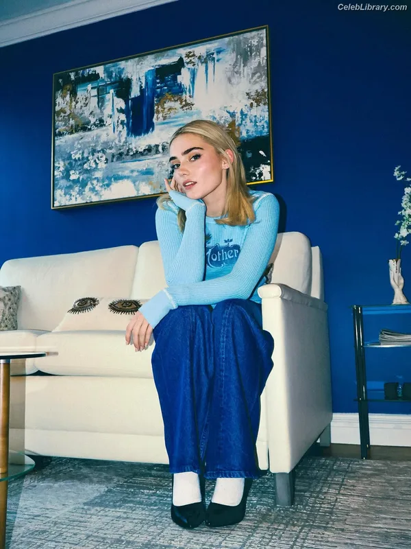 Meg Donnelly photo 11 of 162