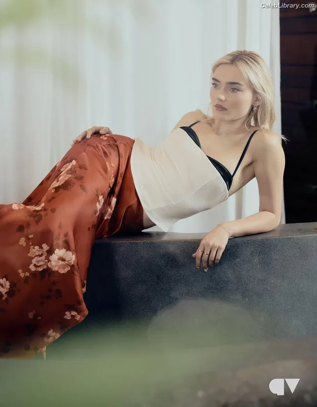 Meg Donnelly photo 20 of 162