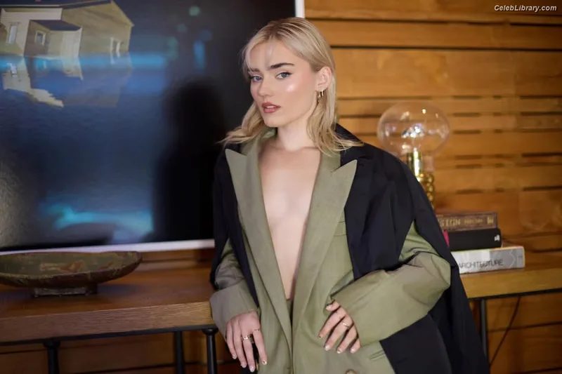 Meg Donnelly photo 13 of 162