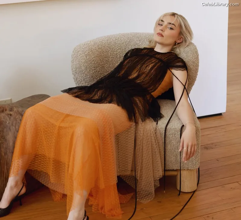 Meg Donnelly photo 16 of 162