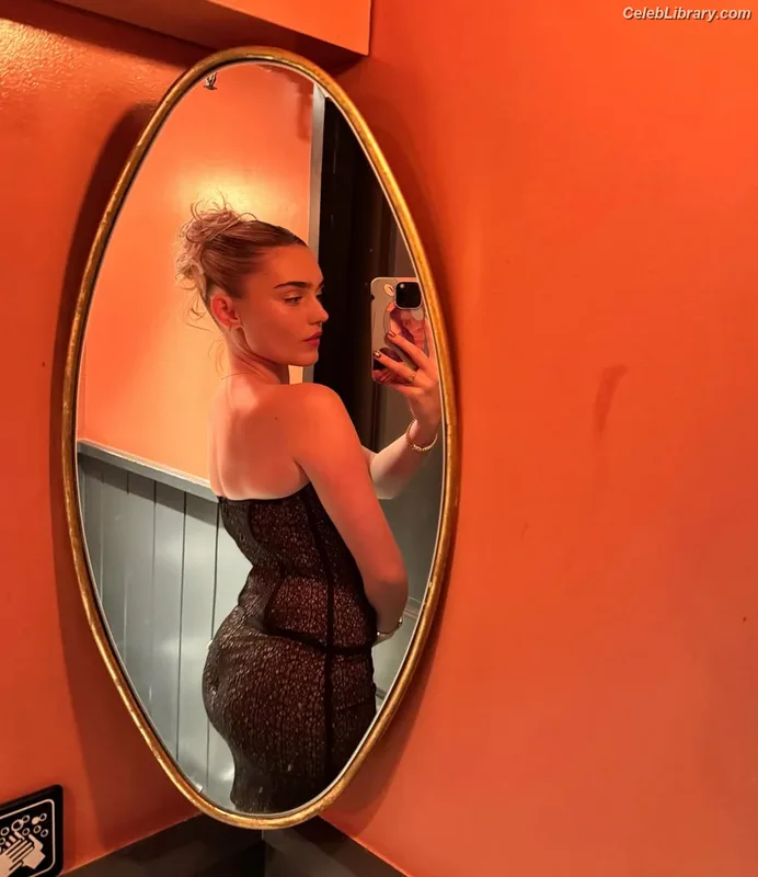 Meg Donnelly photo 17 of 162