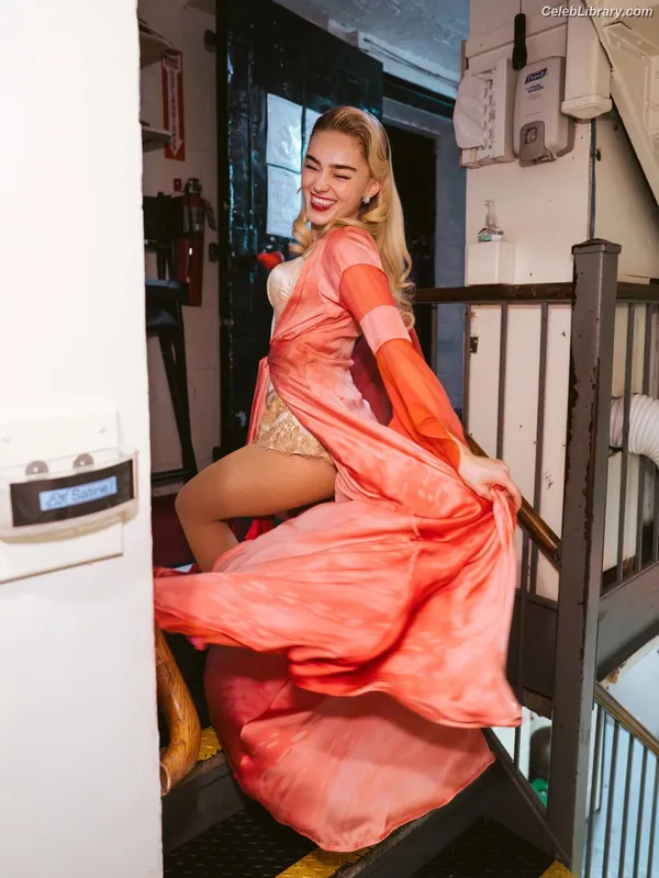 Meg Donnelly photo 4 of 162